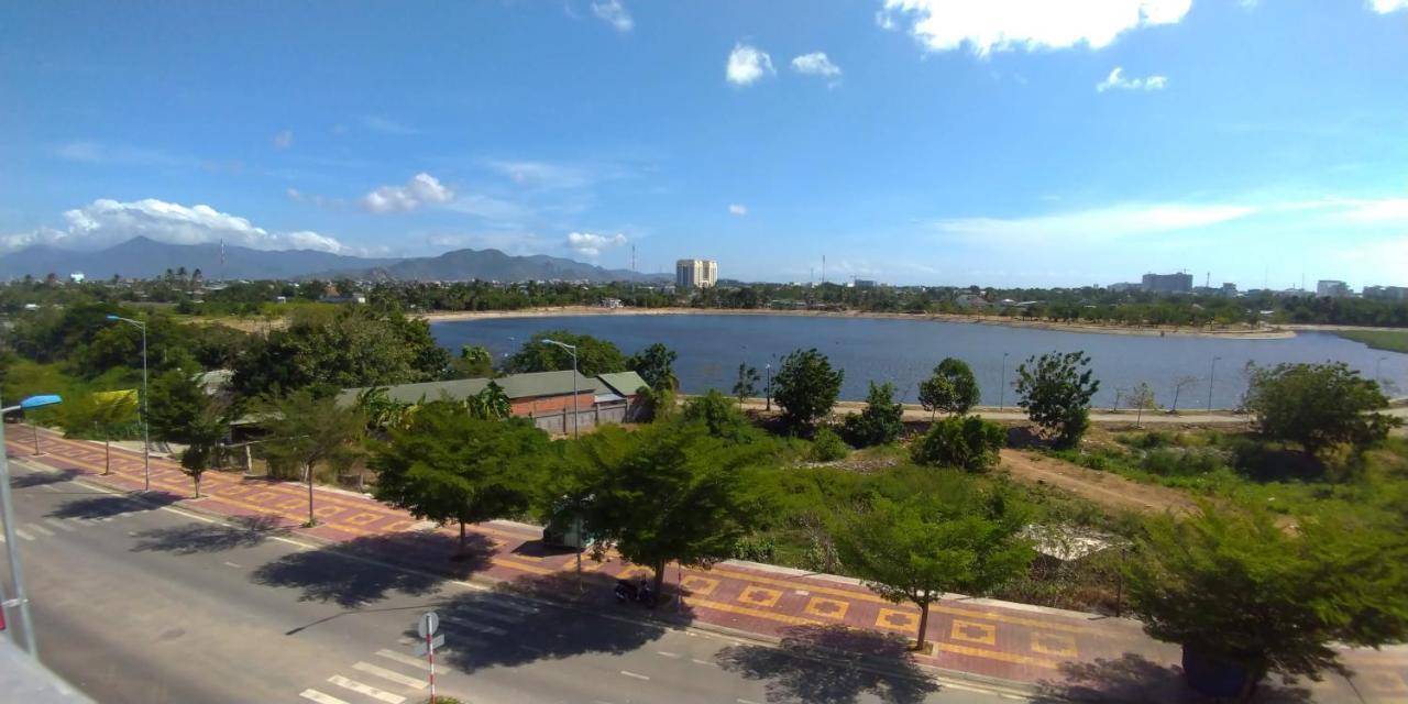 Khach San Anh Dong Hotel Phan Rang–Tháp Chàm Exterior photo